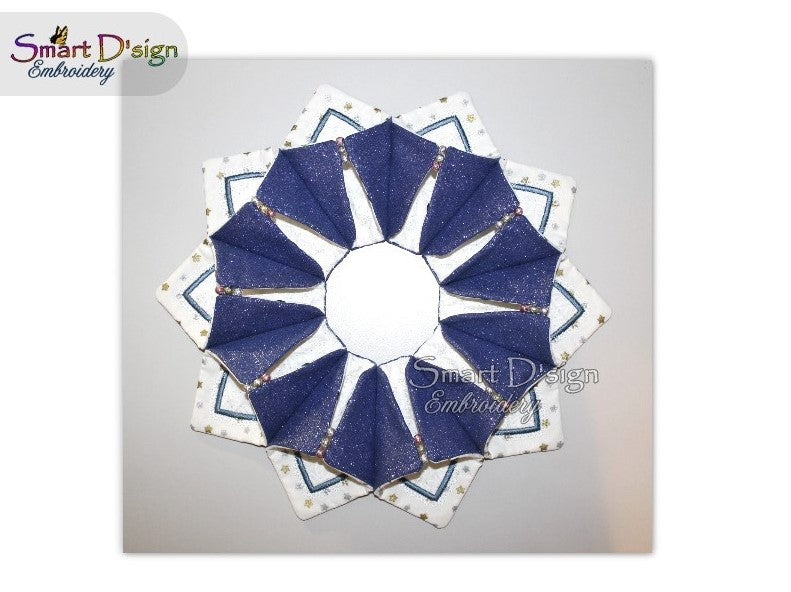 ITH POINSETTIA Christmas Wreath