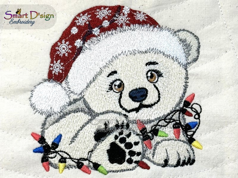 EISBÄR MIT WEIHNACHTSLICHTERN