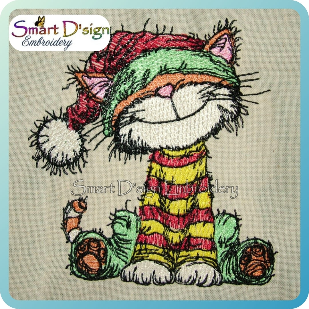 Glückliche Katze im Pyjama