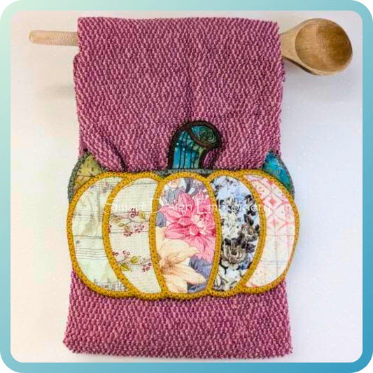 ITH PATCHWORK PUMPKIN WRAP AROUND Hanging Towel Topper