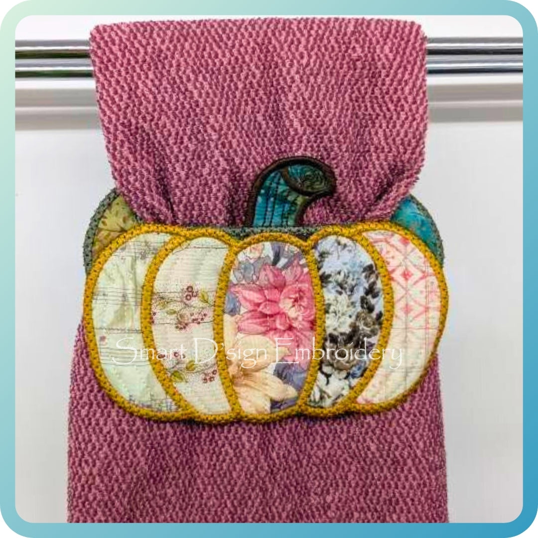 ITH PATCHWORK PUMPKIN WRAP AROUND Hanging Towel Topper