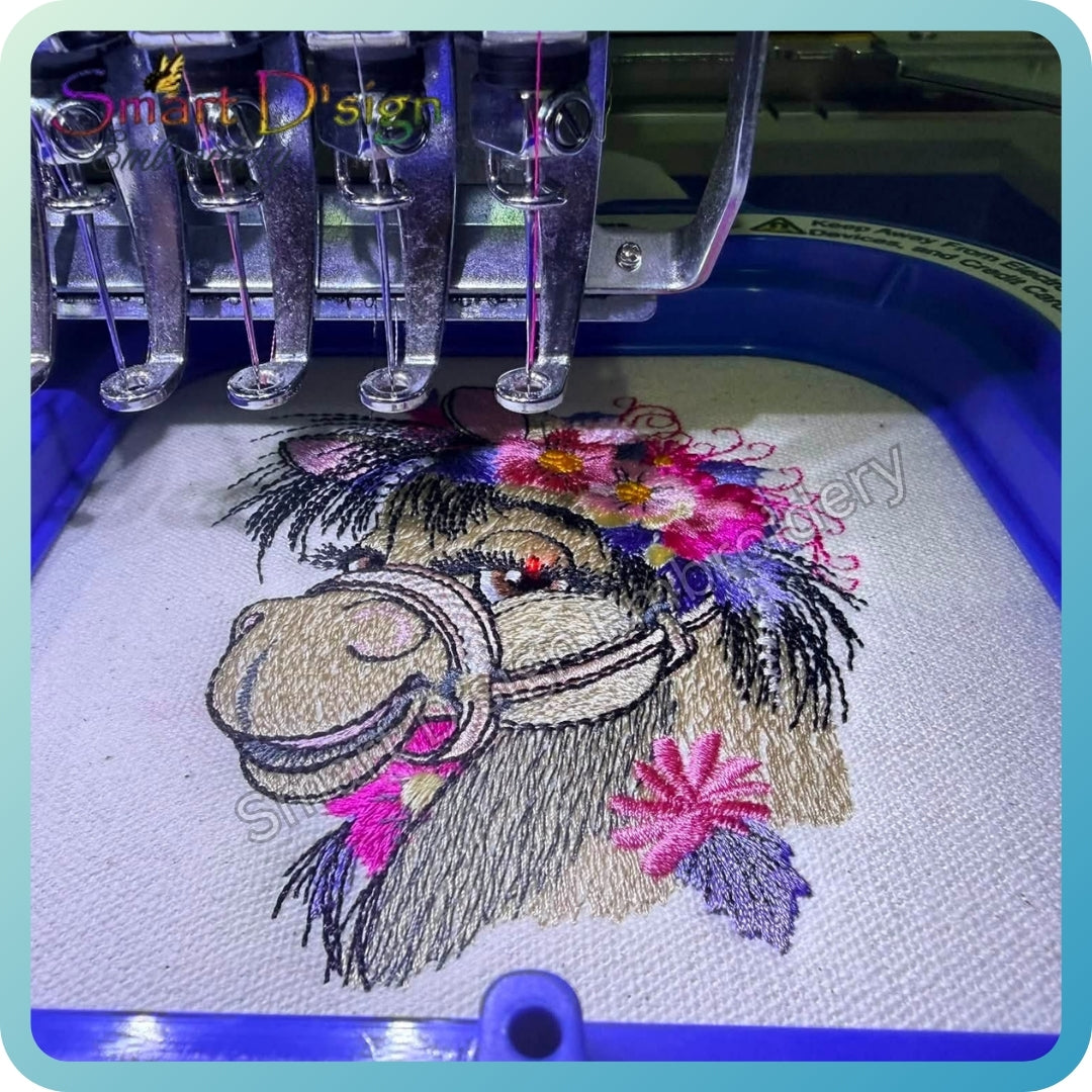 Zauberhaftes Pferd mit Blumen