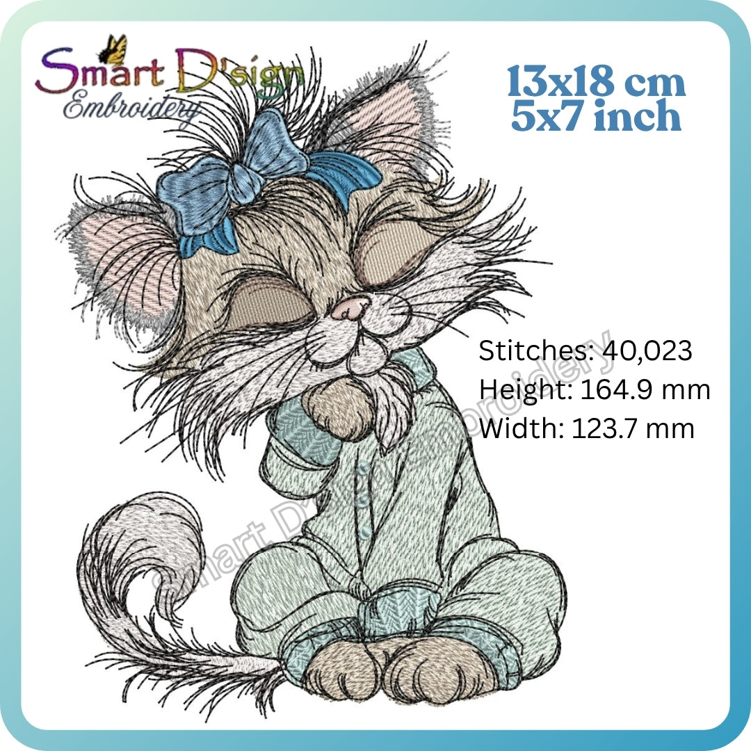 Schlafendes Kätzchen im Pyjama