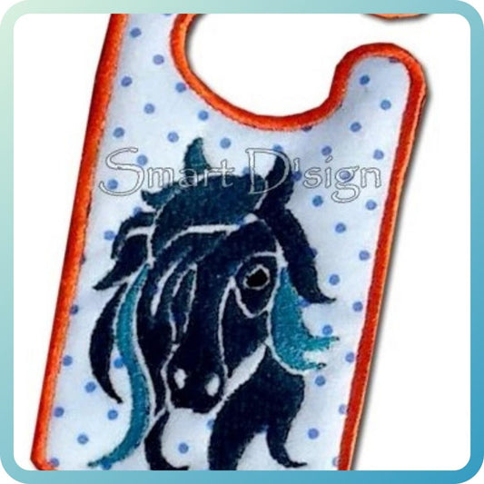 ITH DOOR HANGER HORSE